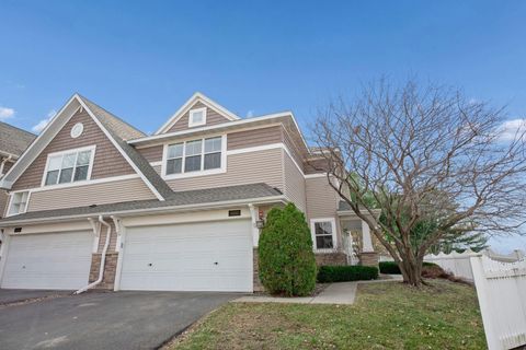 Townhouse For Sale - 9980 Indigo Drive<br/> Eden Prairie, MN 55347