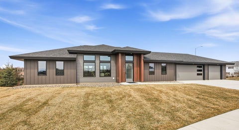 Homes For Sale - 3401 Wildflower Road<br/> Saint Cloud, MN 56301