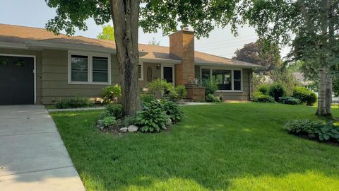 Homes For Sale - 12000 James Road<br/> Hopkins, MN 55343