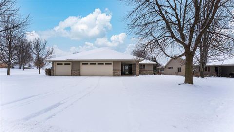 Homes For Sale - 811 Westland Street<br/> New London, MN 56273