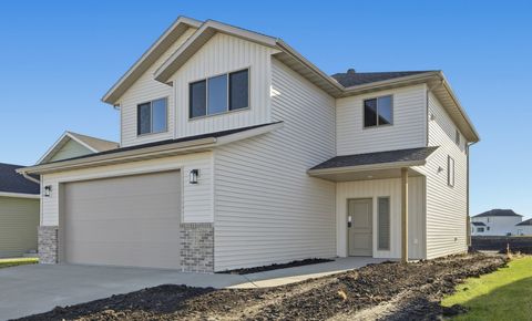 Apartment For Sale - 7647 Cub Creek Way<br/> Horace, ND 58047