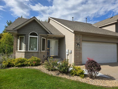 Townhouse For Sale - 9141 Medley Circle<br/> Golden Valley, MN 55427