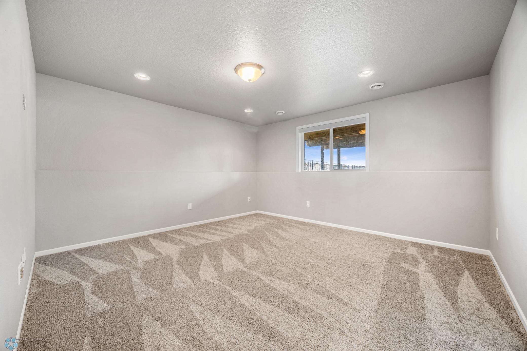 2105 11th Street, West Fargo, North Dakota image 16