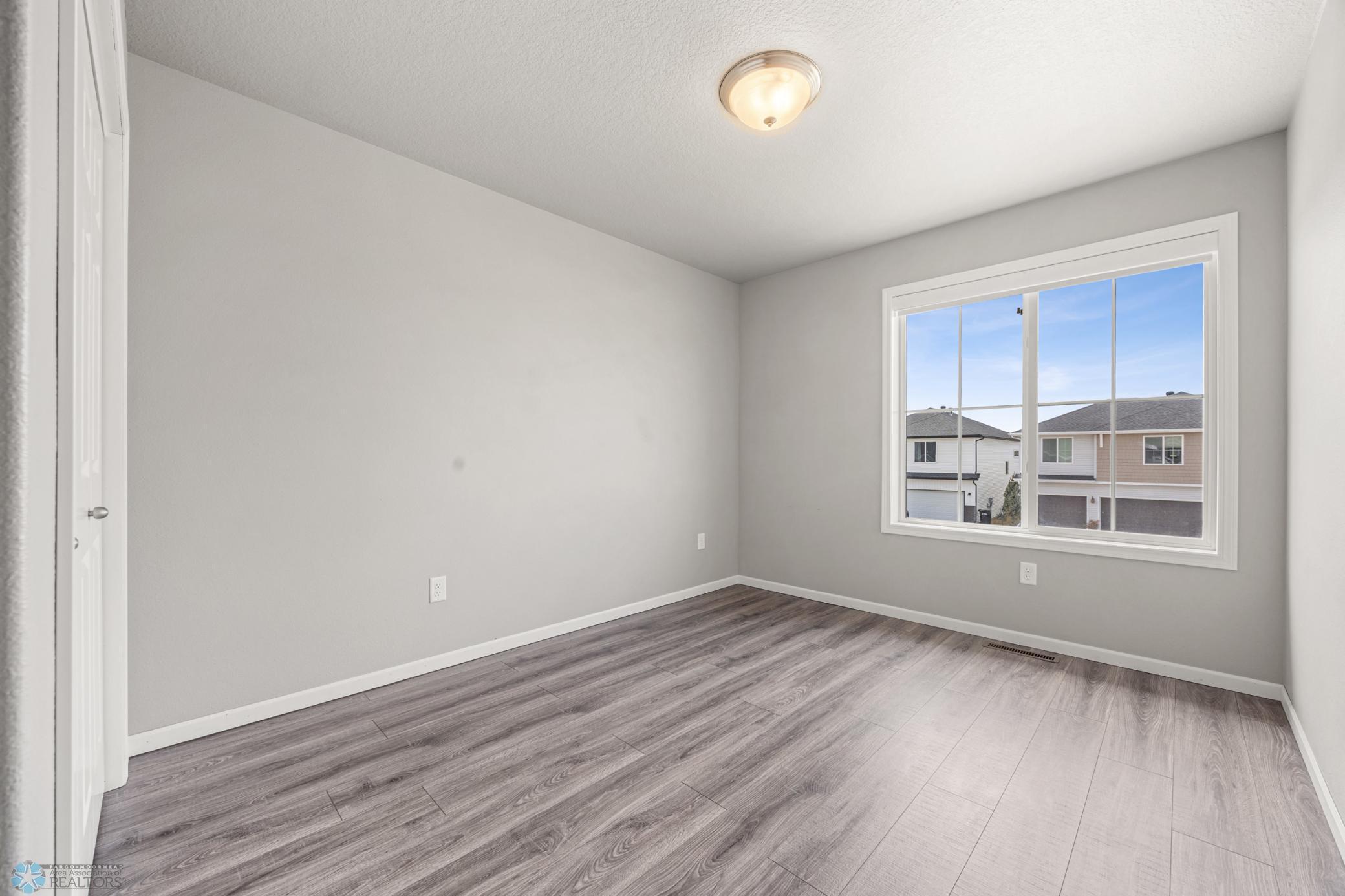 2105 11th Street, West Fargo, North Dakota image 13