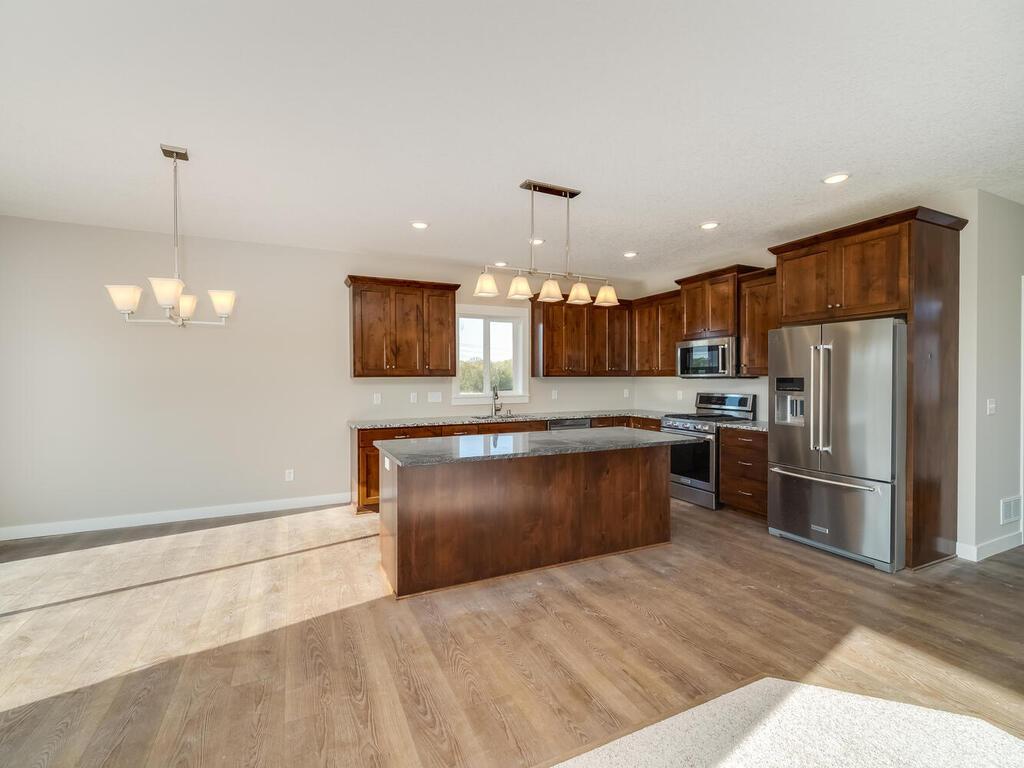 967 206th Avenue, Oak Grove, Minnesota image 6