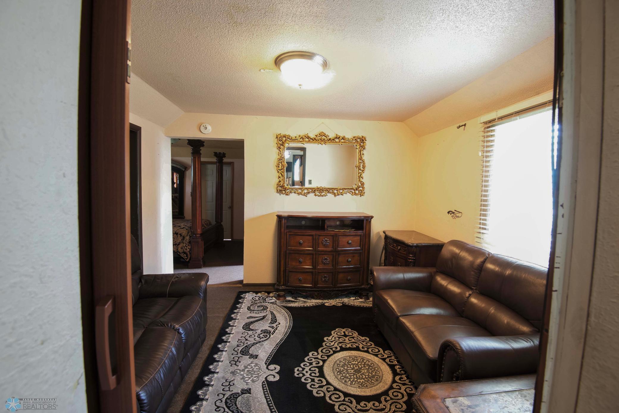 215 1st Street, Hillsboro, North Dakota image 13