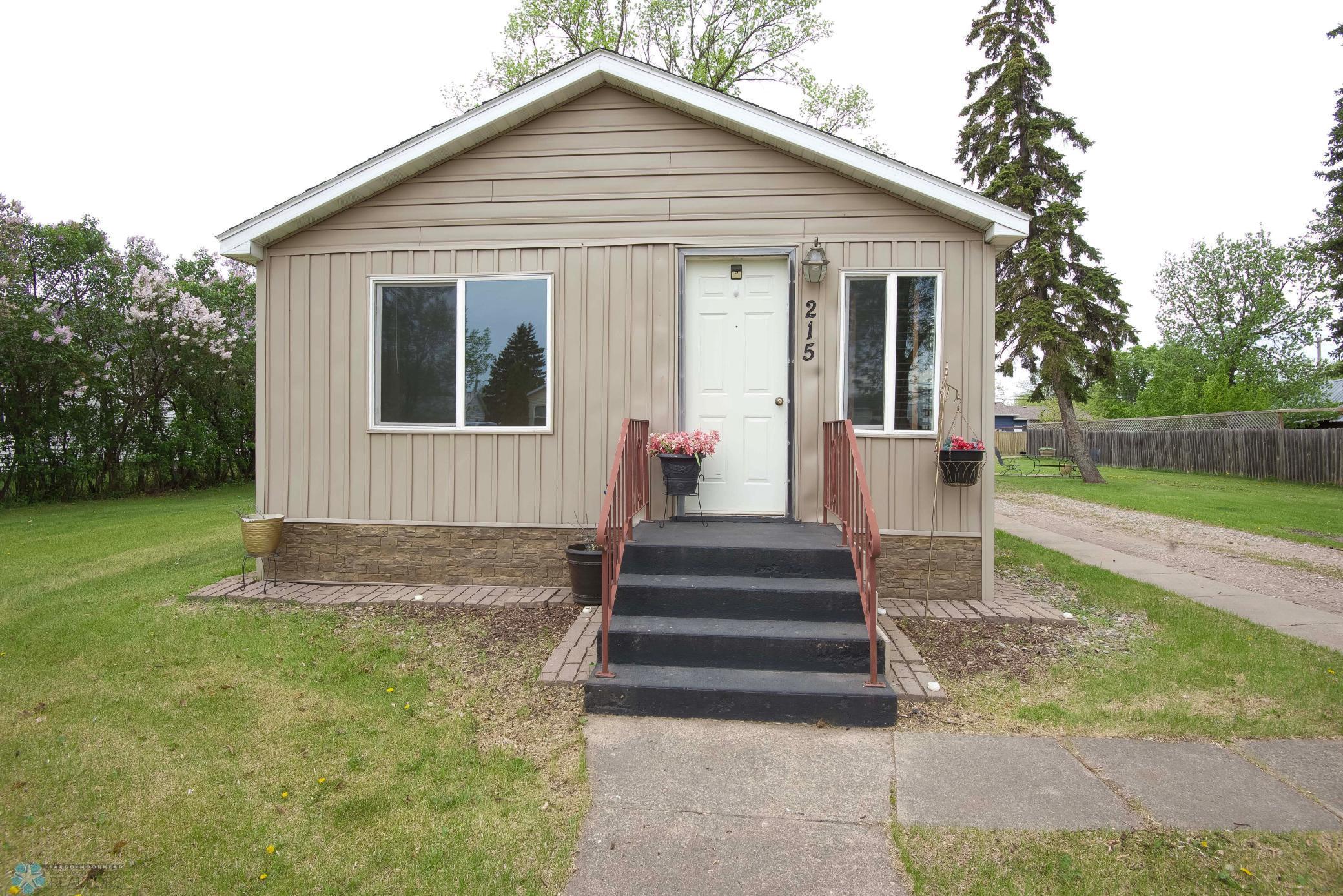 215 1st Street, Hillsboro, North Dakota image 36