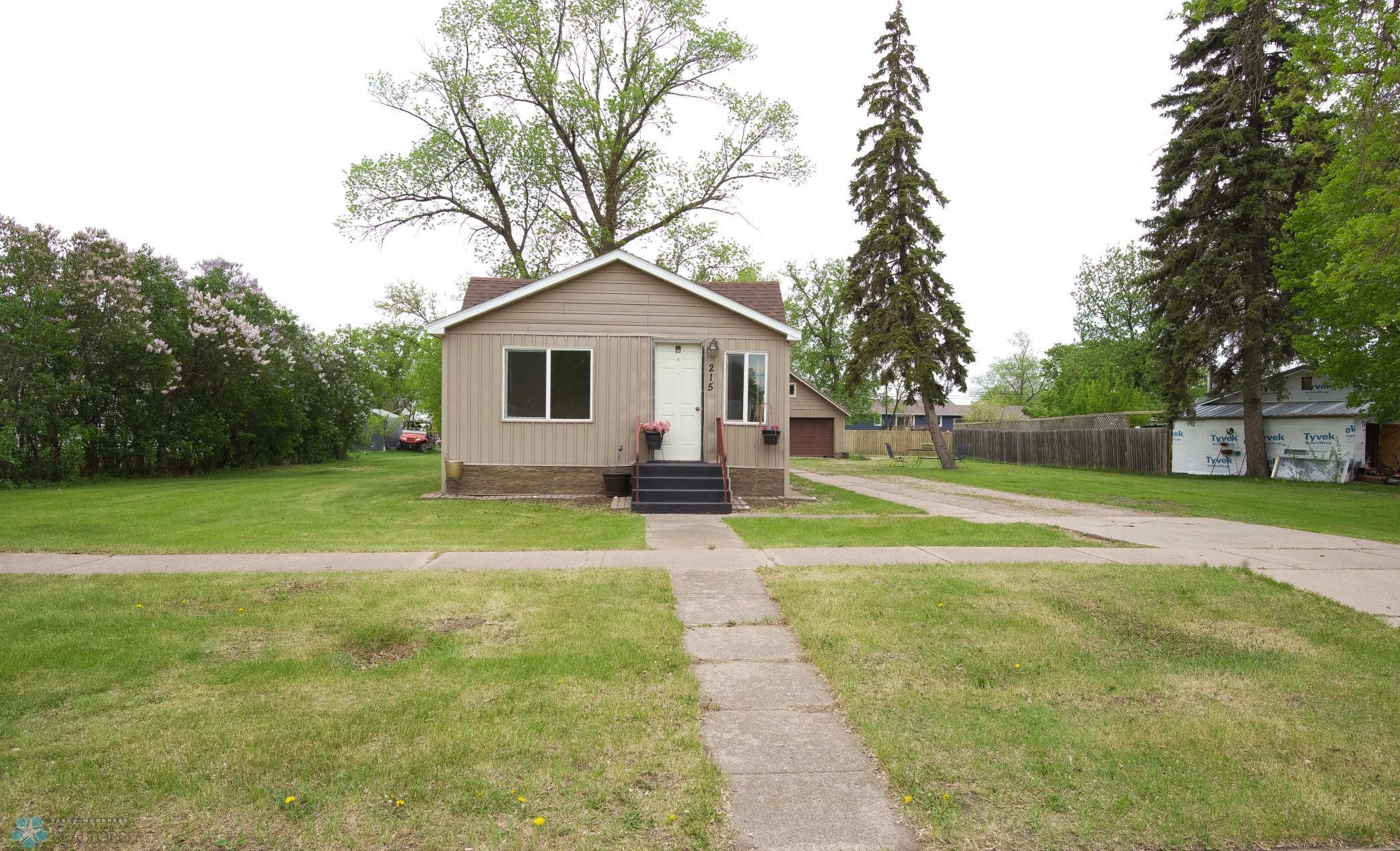 215 1st Street, Hillsboro, North Dakota image 37
