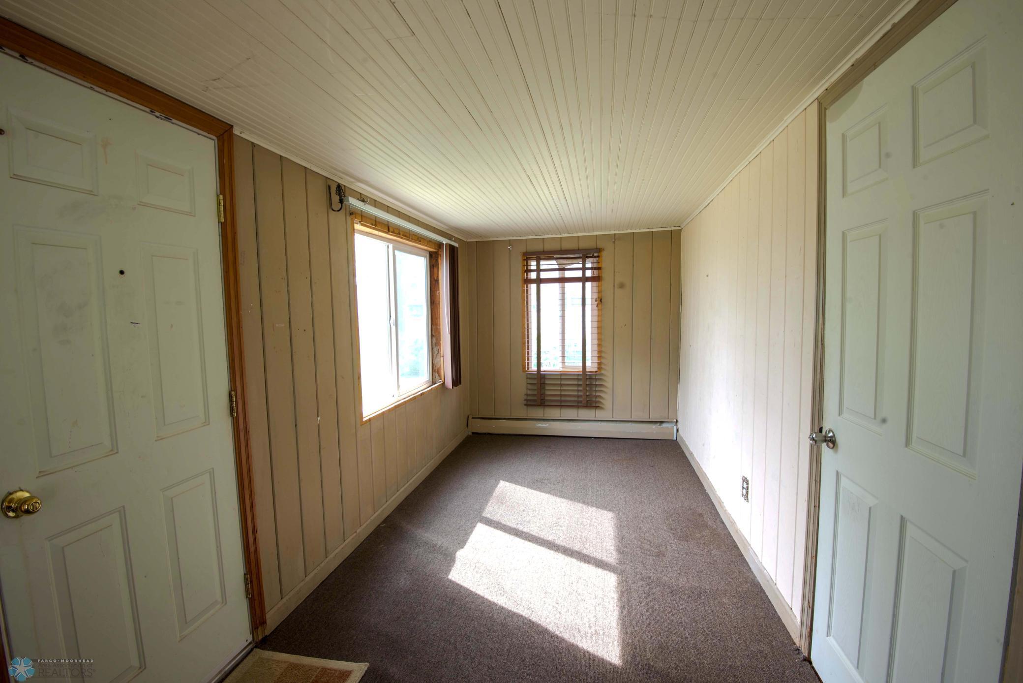 215 1st Street, Hillsboro, North Dakota image 6
