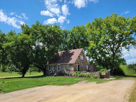 Multifamily For Sale - 802 Le Hillier Street<br/> Mankato, MN 56001