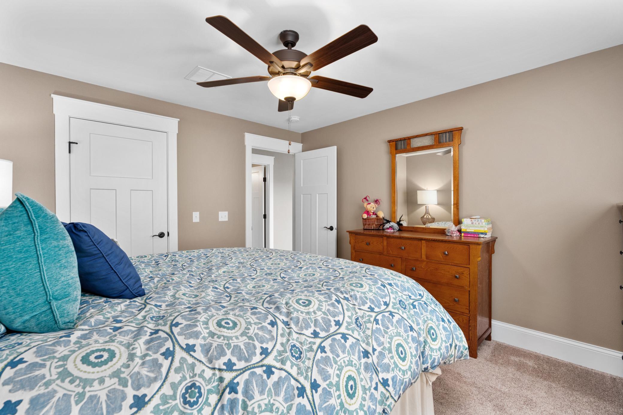 6482 Burr Oak Lane, Eau Claire, Wisconsin image 28
