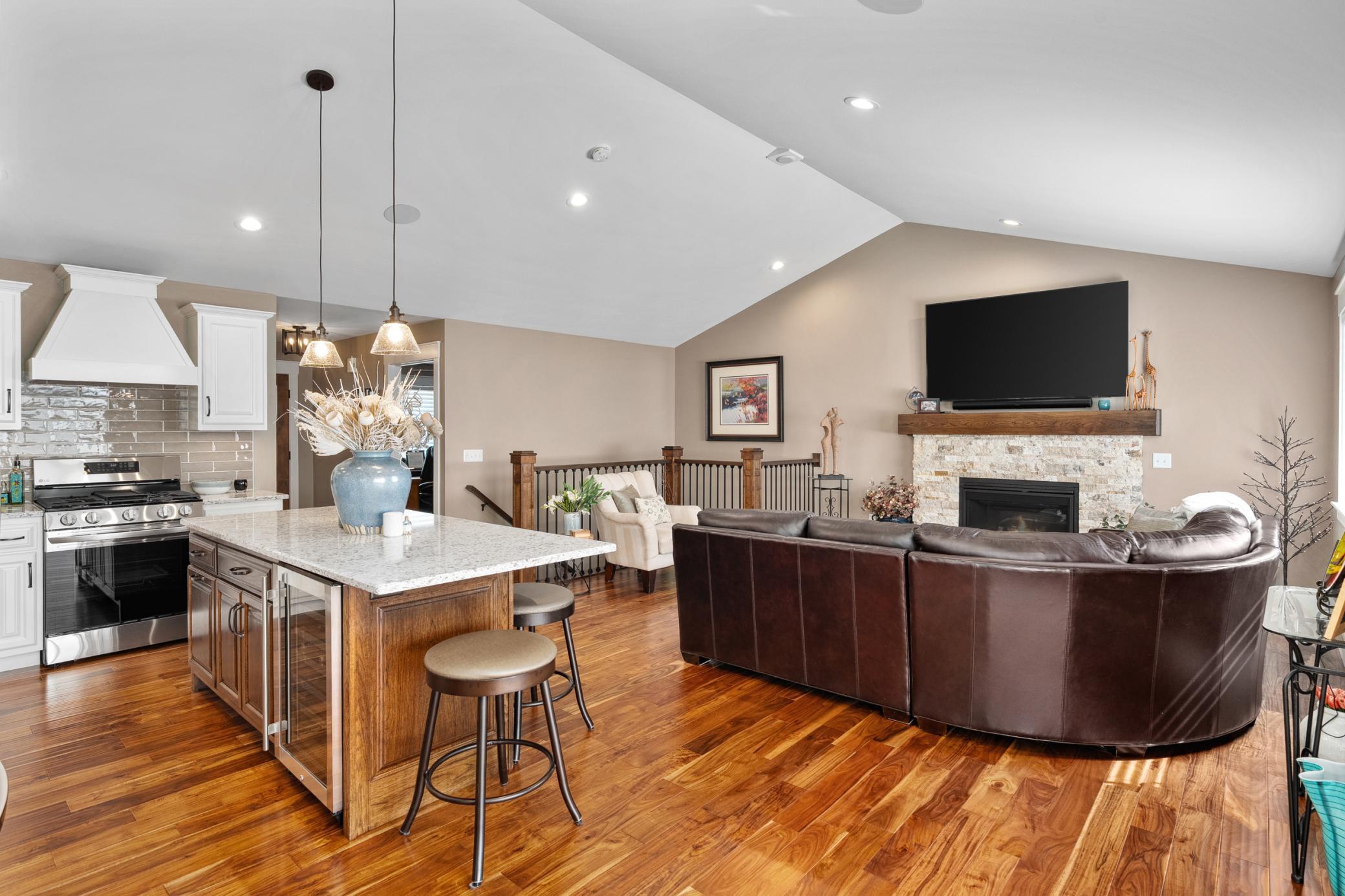 6482 Burr Oak Lane, Eau Claire, Wisconsin image 8