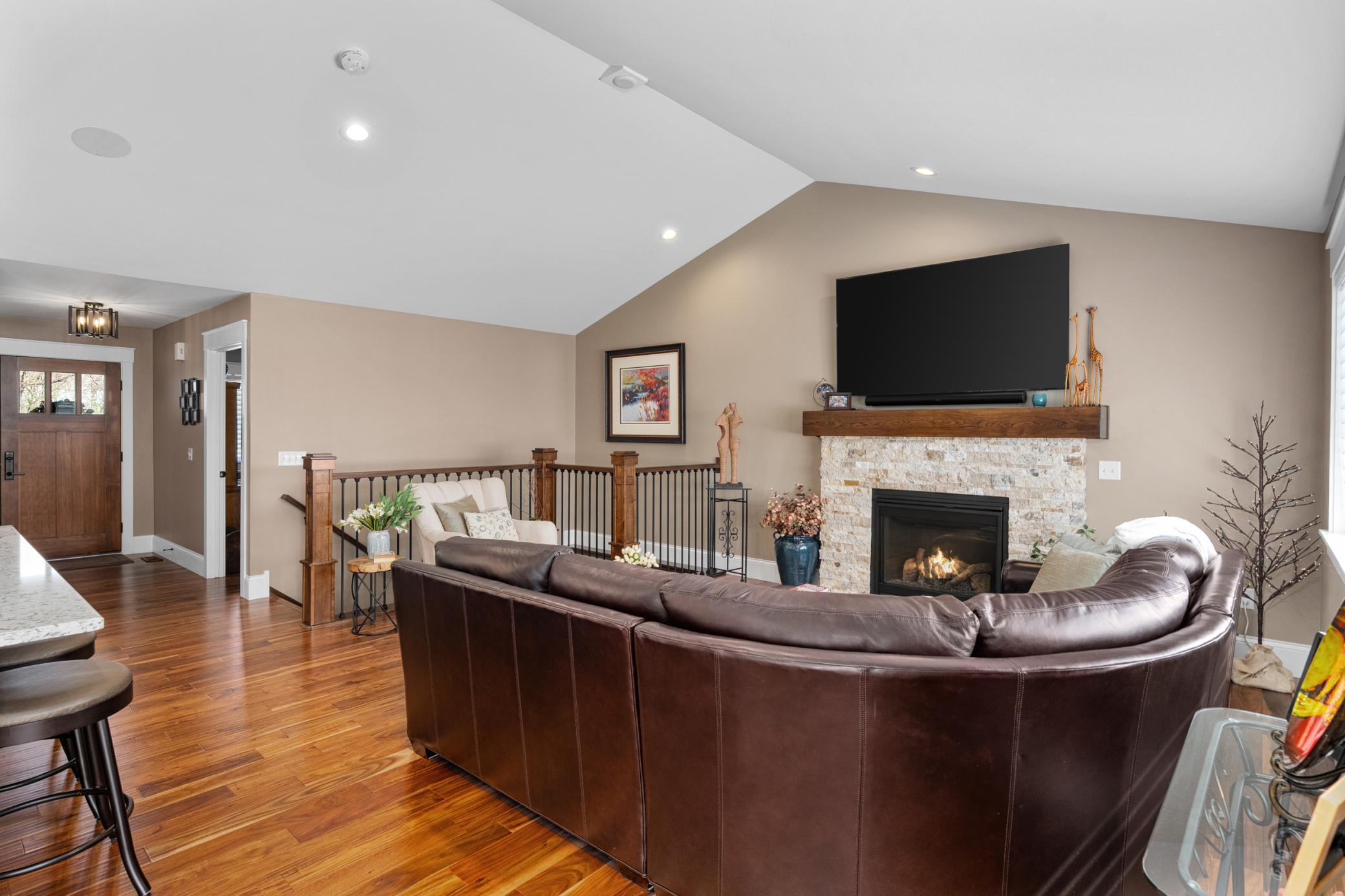 6482 Burr Oak Lane, Eau Claire, Wisconsin image 7