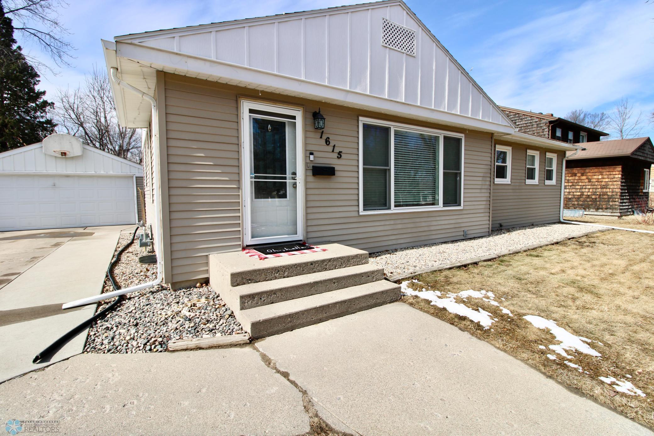 1615 13th Street, Moorhead, Minnesota image 2