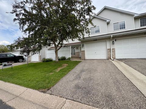 Townhouse For Sale - 1729 Riverwood Drive<br/> Dakota County, Burnsville, MN 55337