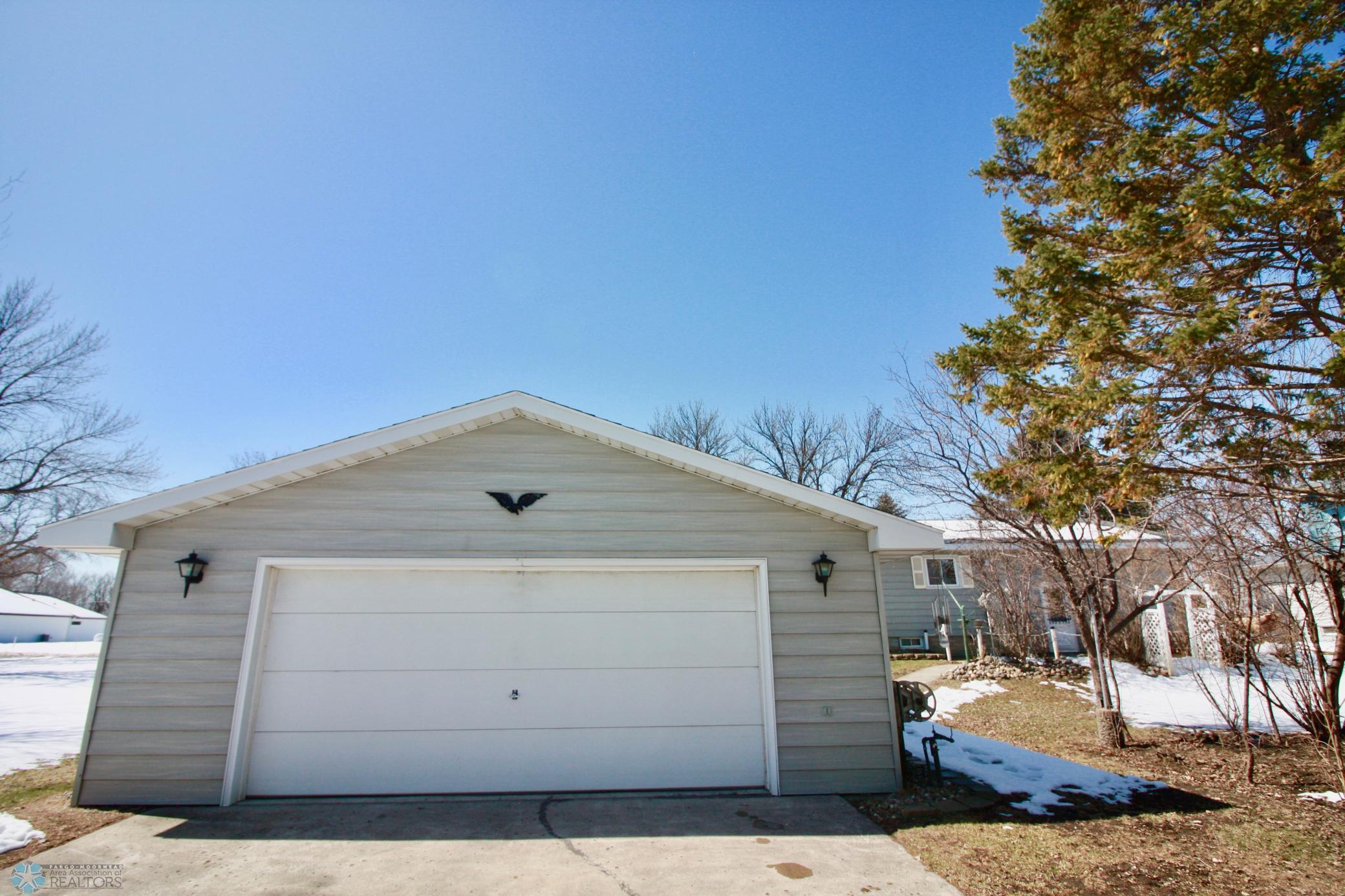 307 4th Avenue, Hankinson, North Dakota image 8