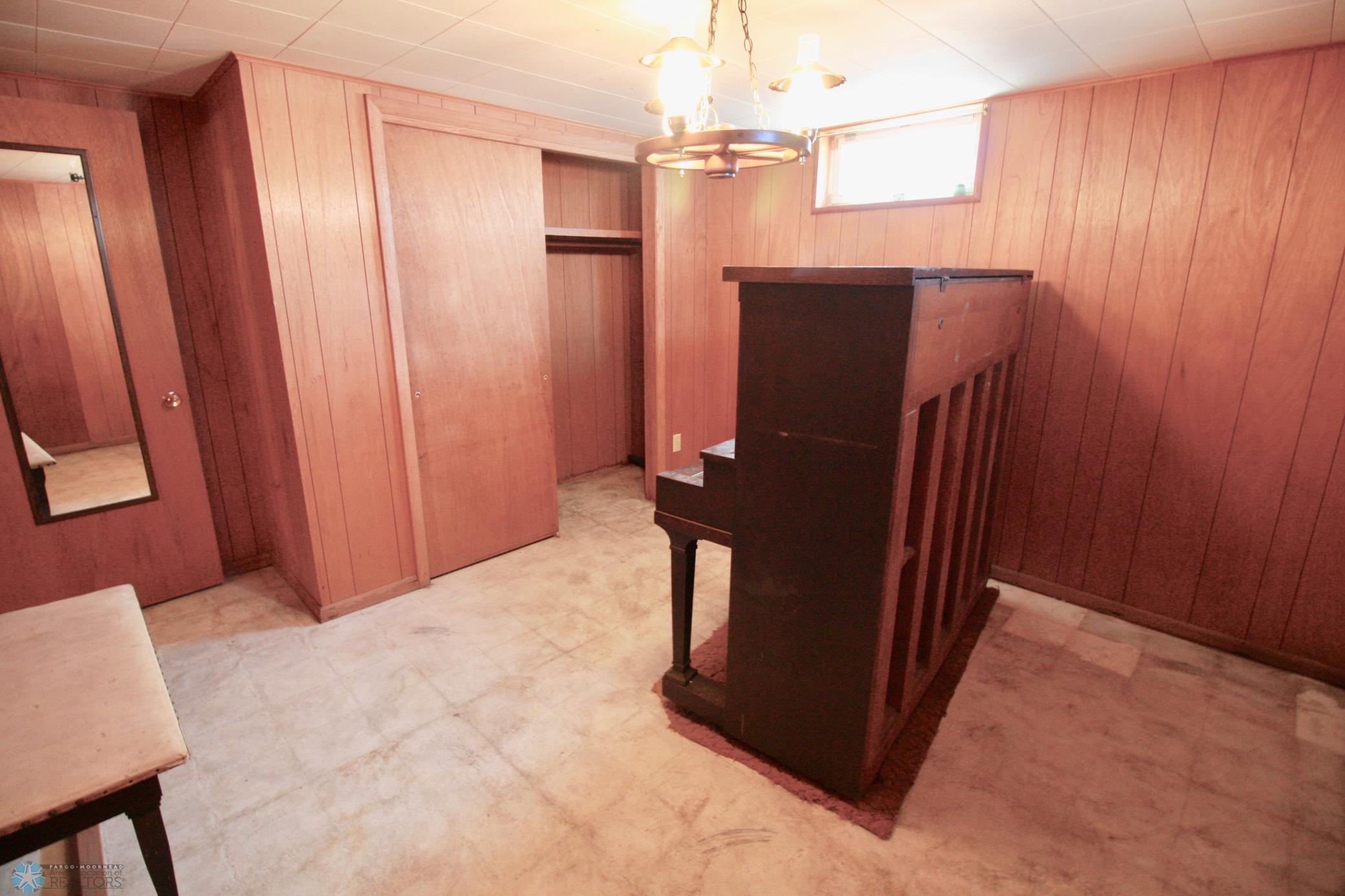 307 4th Avenue, Hankinson, North Dakota image 32