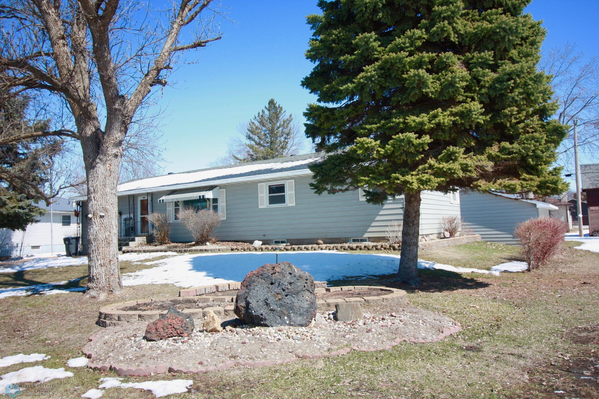 307 4th Avenue, Hankinson, North Dakota image 2