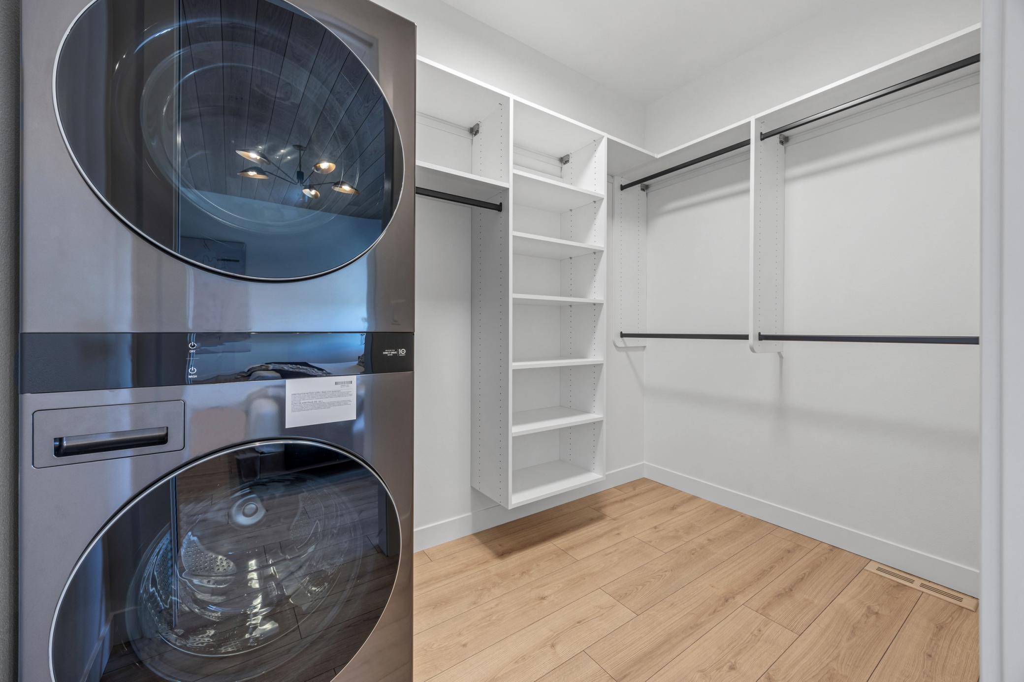 Horace, North Dakota 58047, United States, 5 Bedrooms Bedrooms, ,4 BathroomsBathrooms,Residential,Active,231296