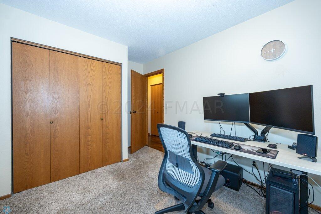 Fargo, North Dakota 58103, United States, 3 Bedrooms Bedrooms, ,2 BathroomsBathrooms,Residential,Pending,61010