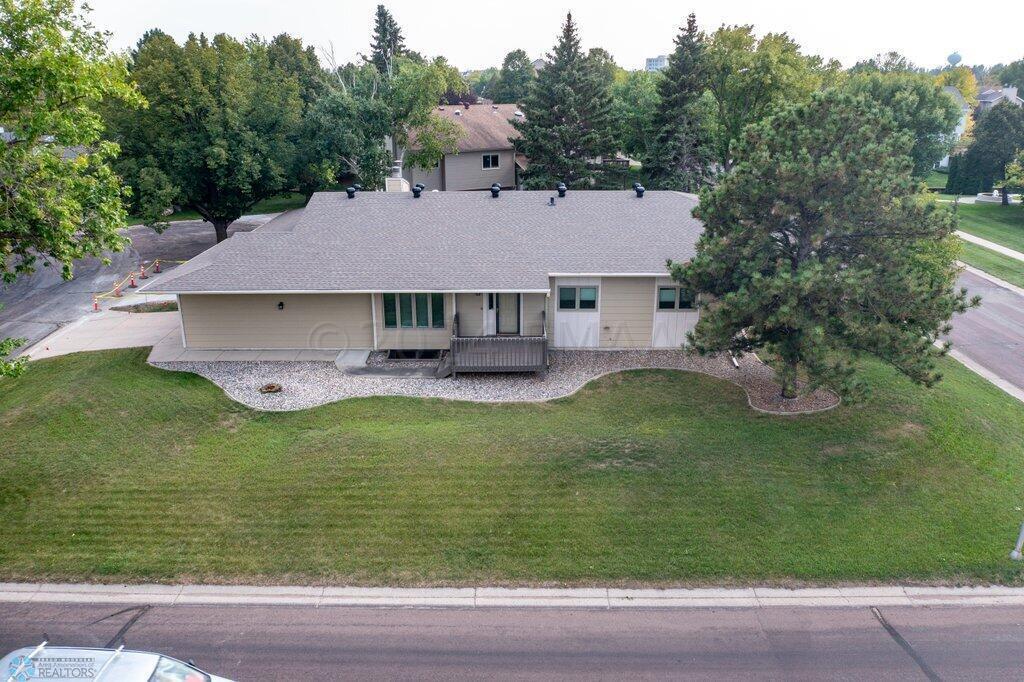 Fargo, North Dakota 58103, United States, 3 Bedrooms Bedrooms, ,2 BathroomsBathrooms,Residential,Pending,61010
