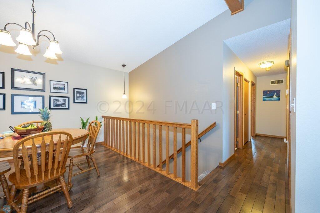 Fargo, North Dakota 58103, United States, 3 Bedrooms Bedrooms, ,2 BathroomsBathrooms,Residential,Pending,61010