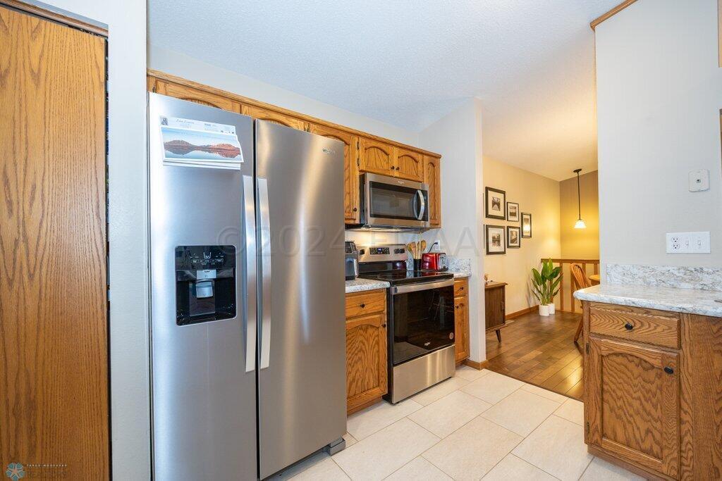 Fargo, North Dakota 58103, United States, 3 Bedrooms Bedrooms, ,2 BathroomsBathrooms,Residential,Pending,61010