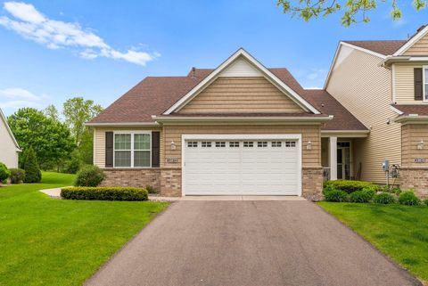 Townhouse For Sale - 13872 Autumnwood Court<br/> Rosemount, MN 55068