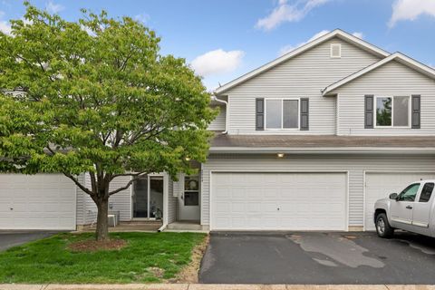 Townhouse For Sale - 2064 Parkway Avenue<br/> Scott County, Shakopee, MN 55379