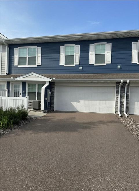 Townhouse For Sale - 11020 Yalta Street<br/> Minneapolis, MN 55449