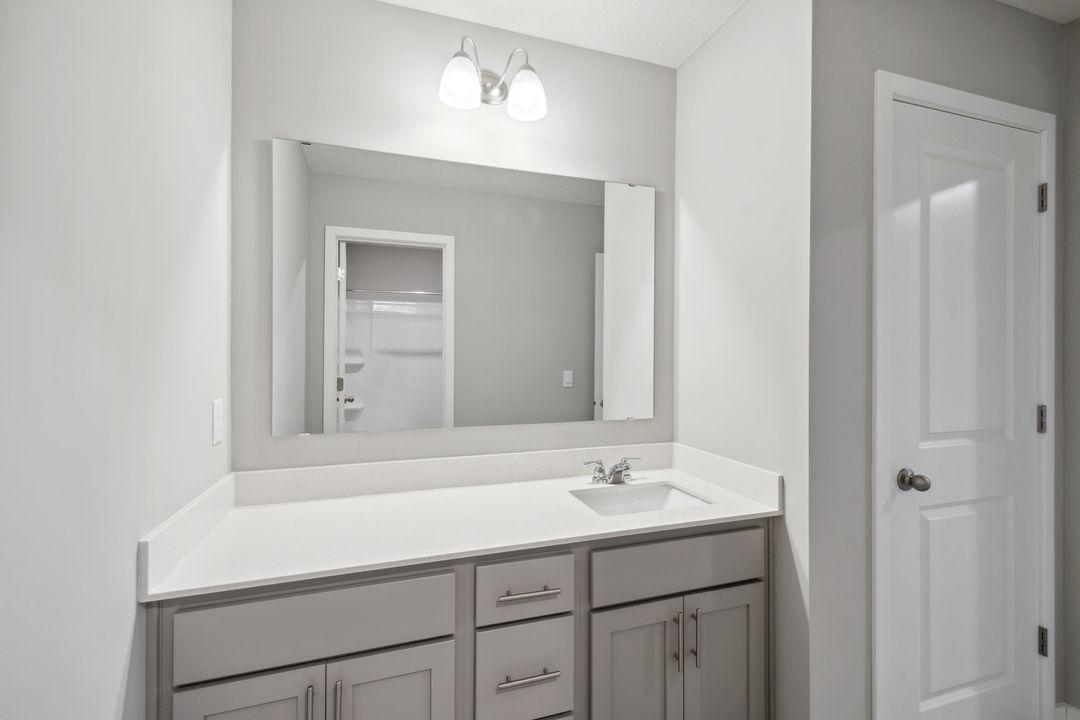 13617 Aulden Avenue, Rosemount, Minnesota image 36