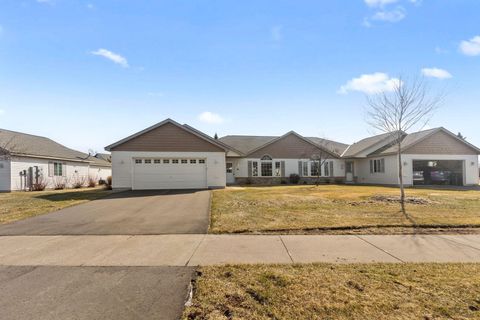 Townhouse For Sale - 74 Stratford Way<br/> Hudson, WI 54016
