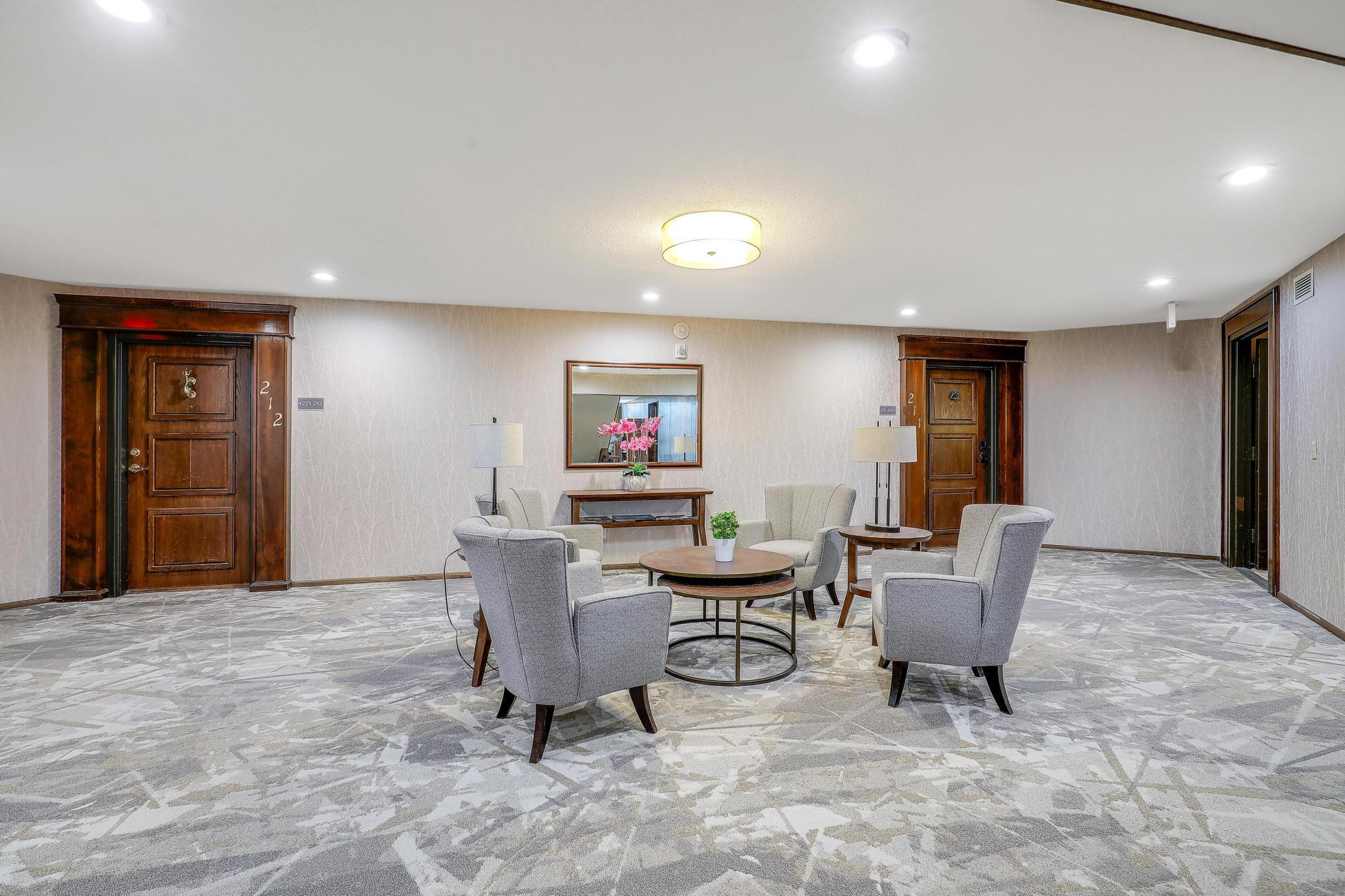 4360 Brookside Court #204, Edina, Minnesota image 20