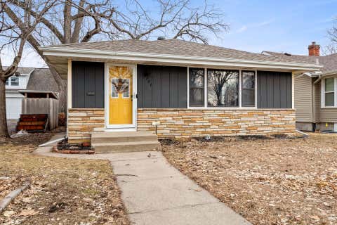 Homes For Sale - 2704 W 60th Street<br/> Hennepin County, Minneapolis, MN 55410