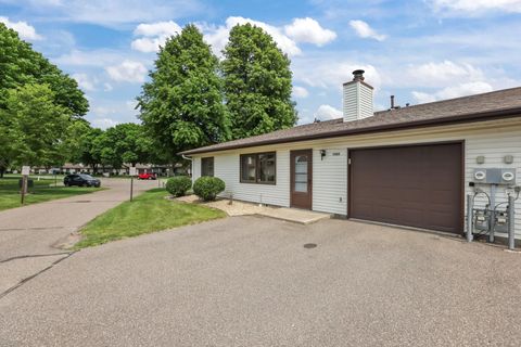 Homes For Sale - 7905 85th Court<br/> Brooklyn Park, MN 55445