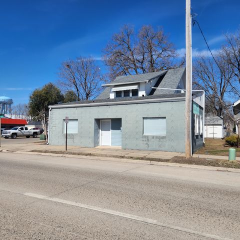 Multifamily For Sale - 1110 W Oakland Avenue<br/> Mower County, Austin, MN 55912