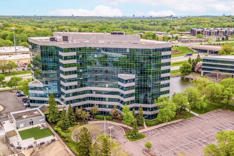 Condo For Sale - 5601 Smetana Drive<br/> Hopkins, MN 55343