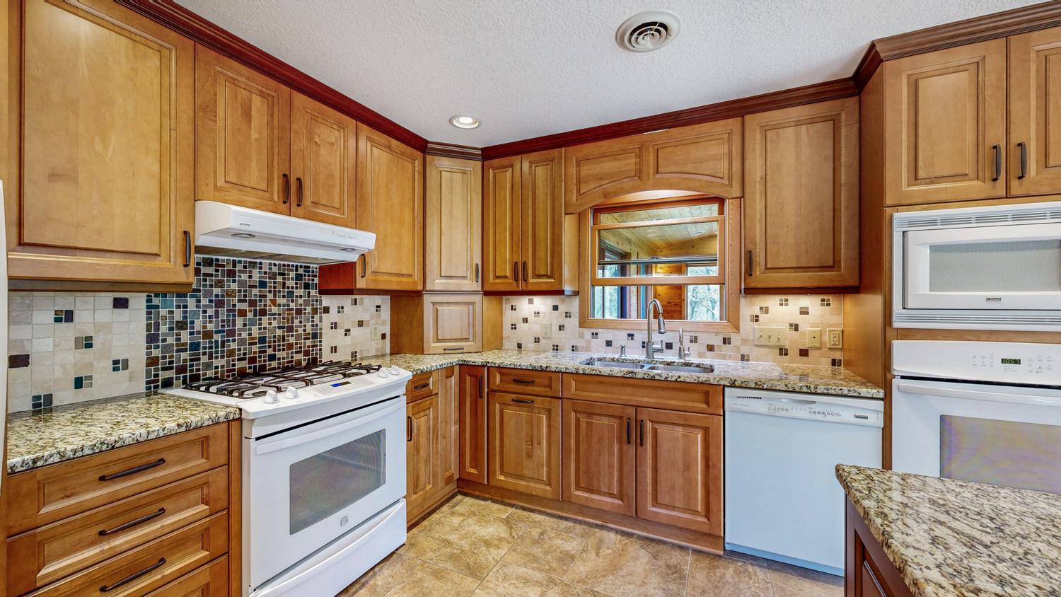 6535 Brookwood Drive, Eyota, Minnesota image 31