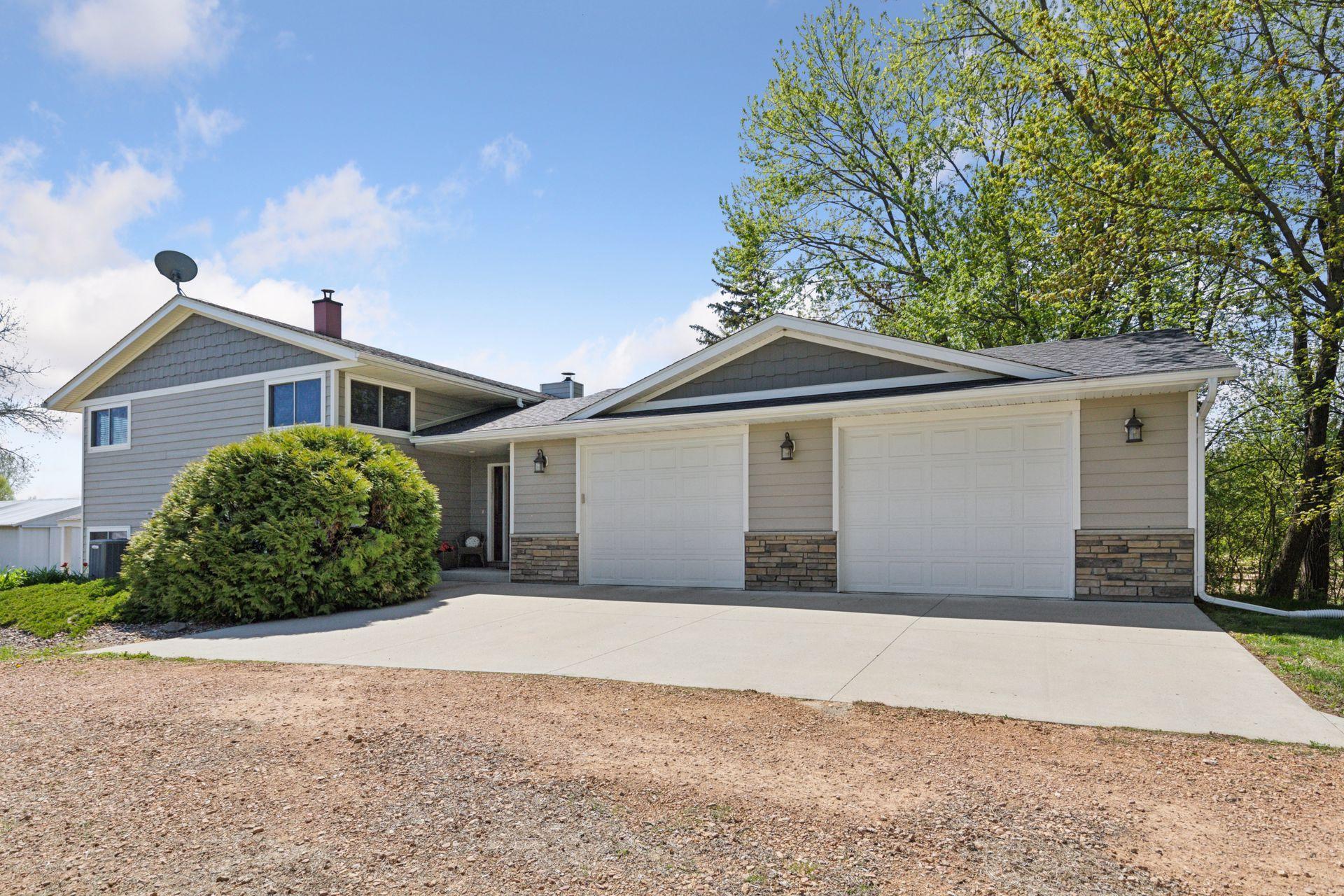 5301 180th Street, Prior Lake, Minnesota image 1