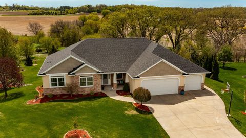 Homes For Sale - 1020 Istas Lane<br/> Oronoco, MN 55960