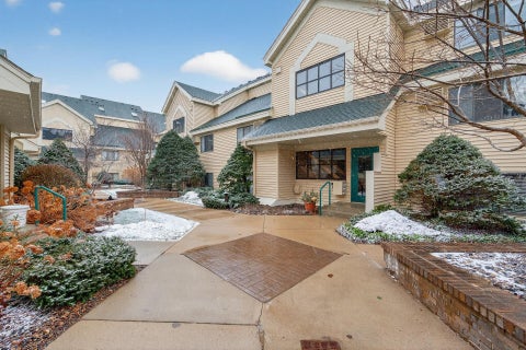 Condo For Sale - 7606 York Avenue<br/> Minneapolis, MN 55435