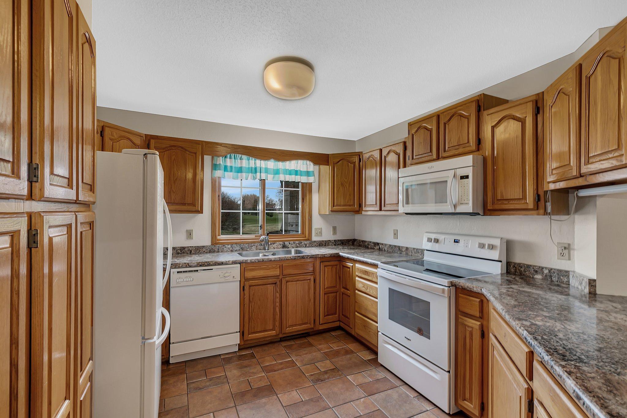 1120 Par Lane, Willmar, Minnesota image 9