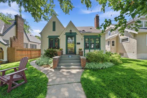Homes For Sale - 529 Saratoga Street<br/> Saint Paul, MN 55116