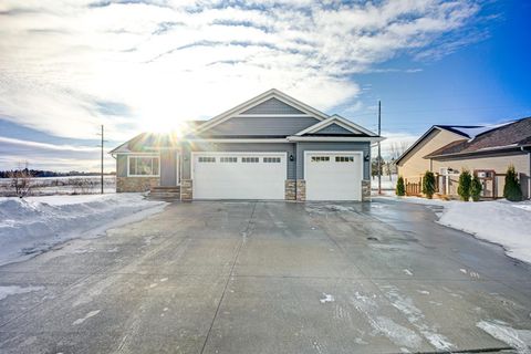 Homes For Sale - 11411 Latham Lane<br/> Chisago City, MN 55013