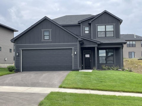 Homes For Rent - 10410 Robinwood Road<br/> Chaska, MN 55318