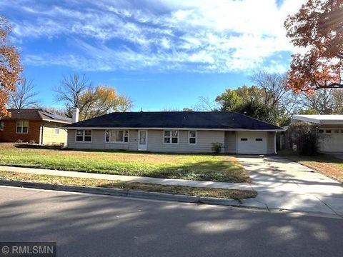 Homes For Sale - 4625 W 28th Street<br/> Minneapolis, MN 55416
