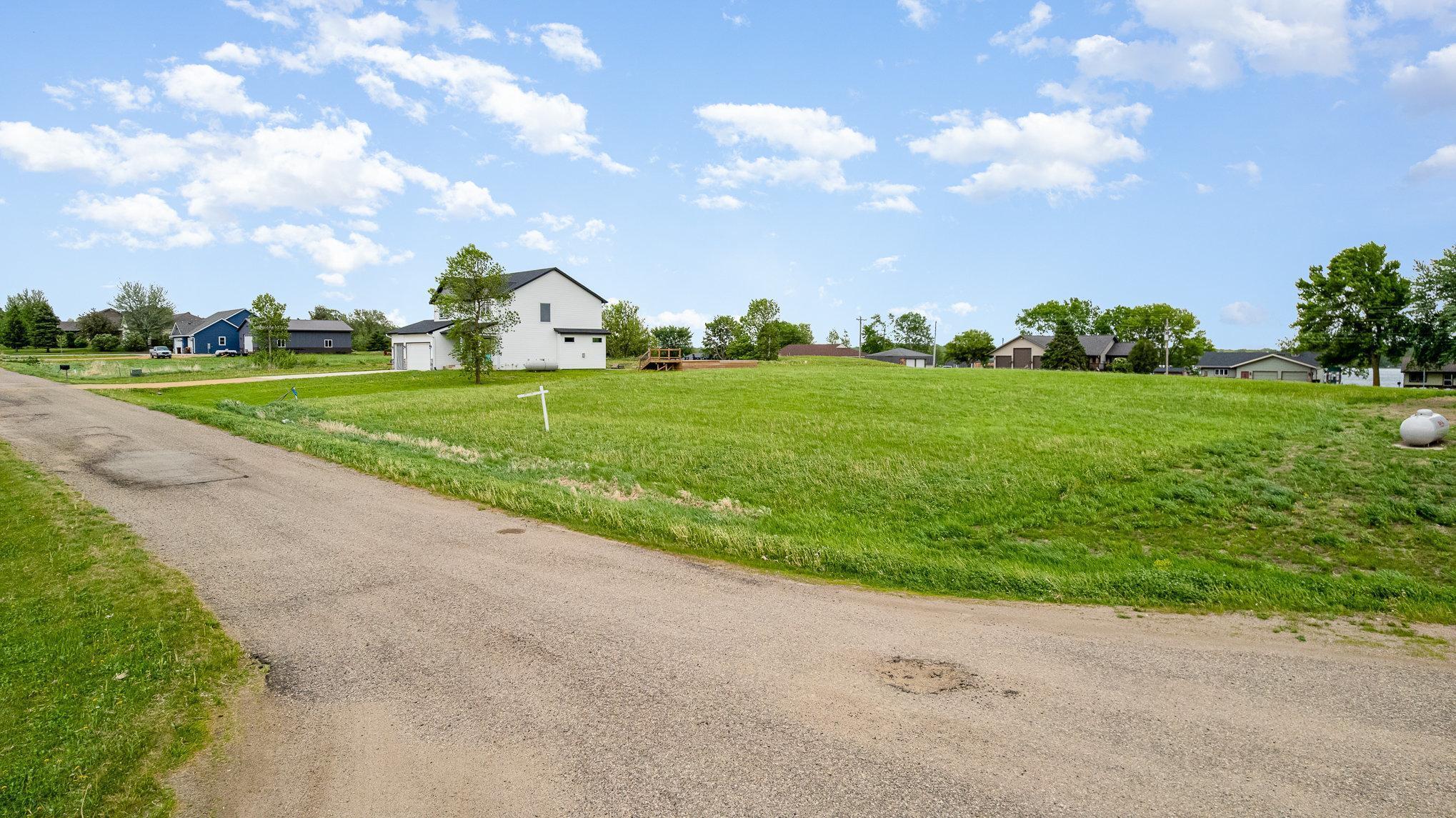 19329 Lake Volney Circle, Le Center, Minnesota image 5