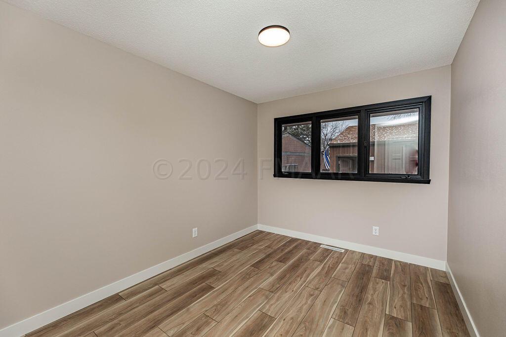 Fargo, North Dakota 58103, United States, 3 Bedrooms Bedrooms, ,3 BathroomsBathrooms,Residential,Pending,60078