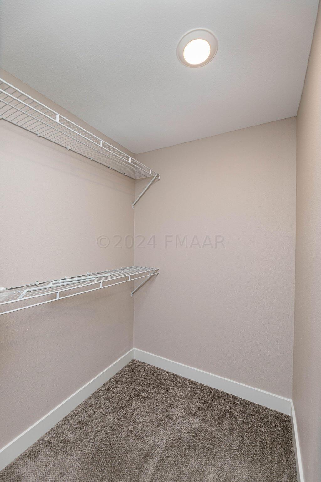 Fargo, North Dakota 58103, United States, 3 Bedrooms Bedrooms, ,3 BathroomsBathrooms,Residential,Pending,60078