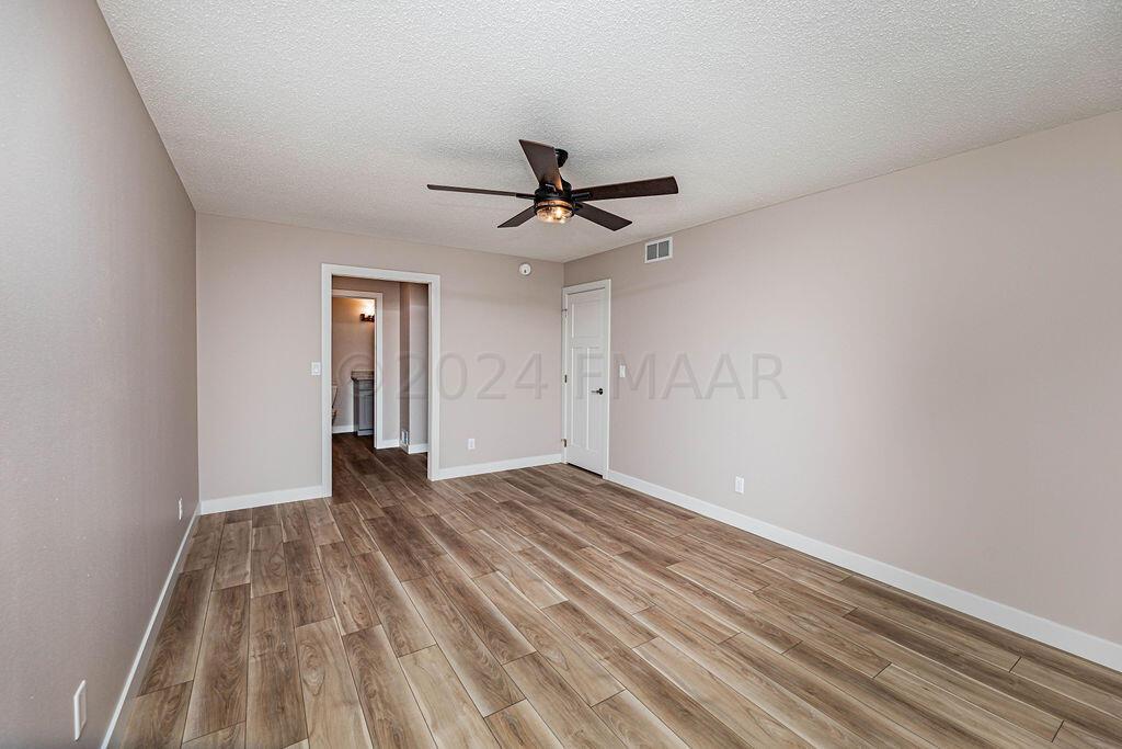 Fargo, North Dakota 58103, United States, 3 Bedrooms Bedrooms, ,3 BathroomsBathrooms,Residential,Pending,60078